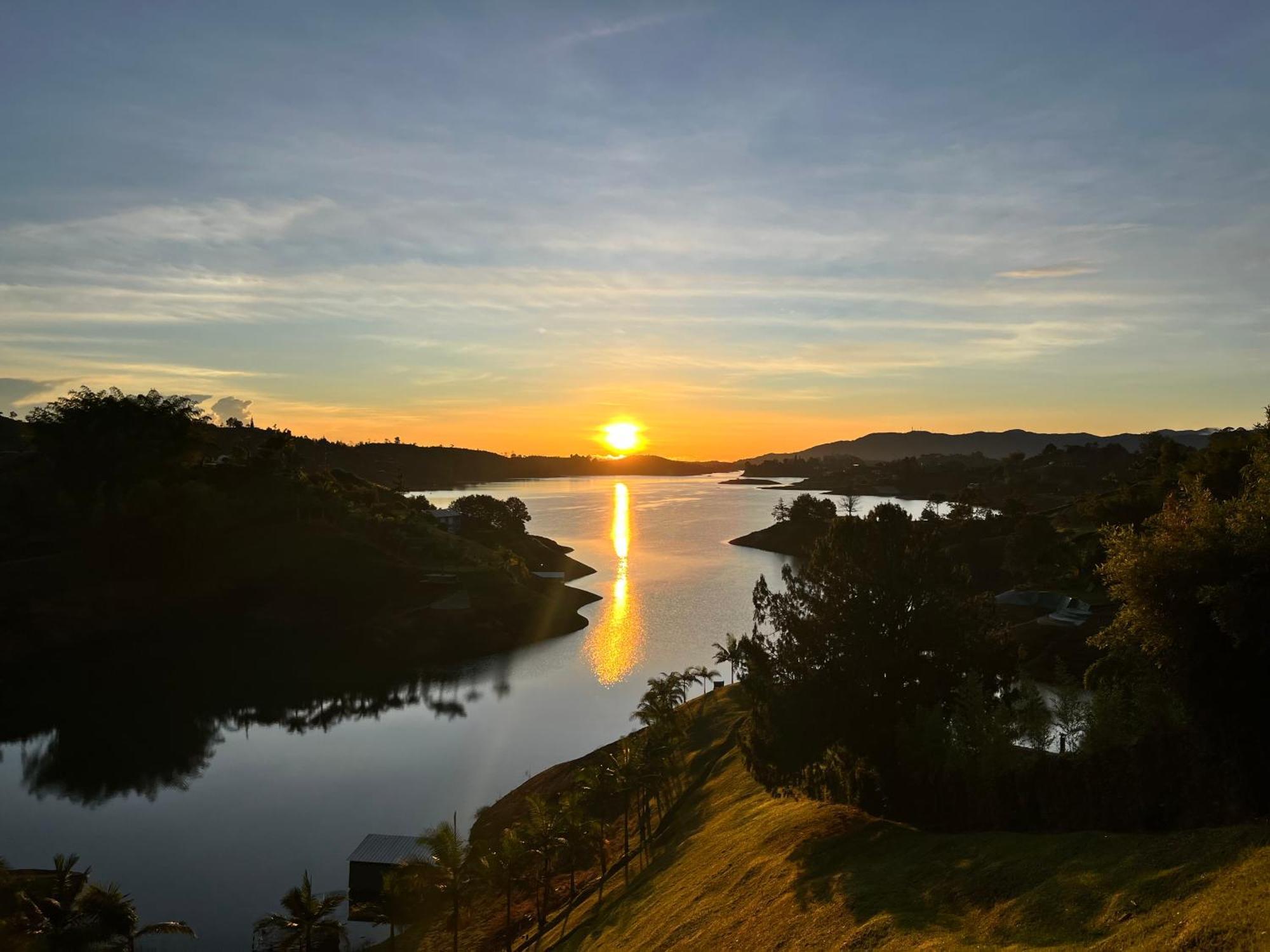Viajero Guatape Hostel & Lake Club エクステリア 写真