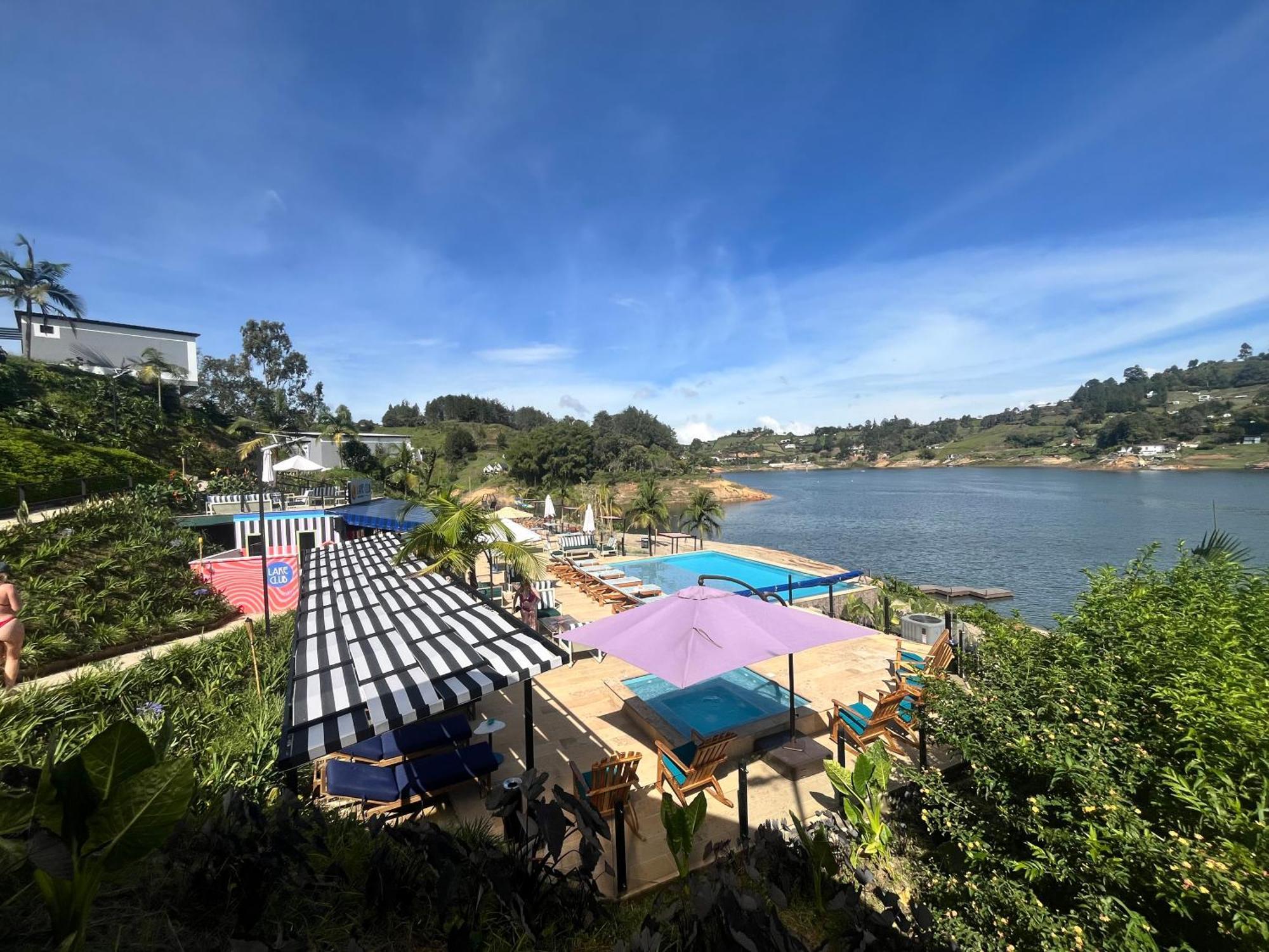 Viajero Guatape Hostel & Lake Club エクステリア 写真
