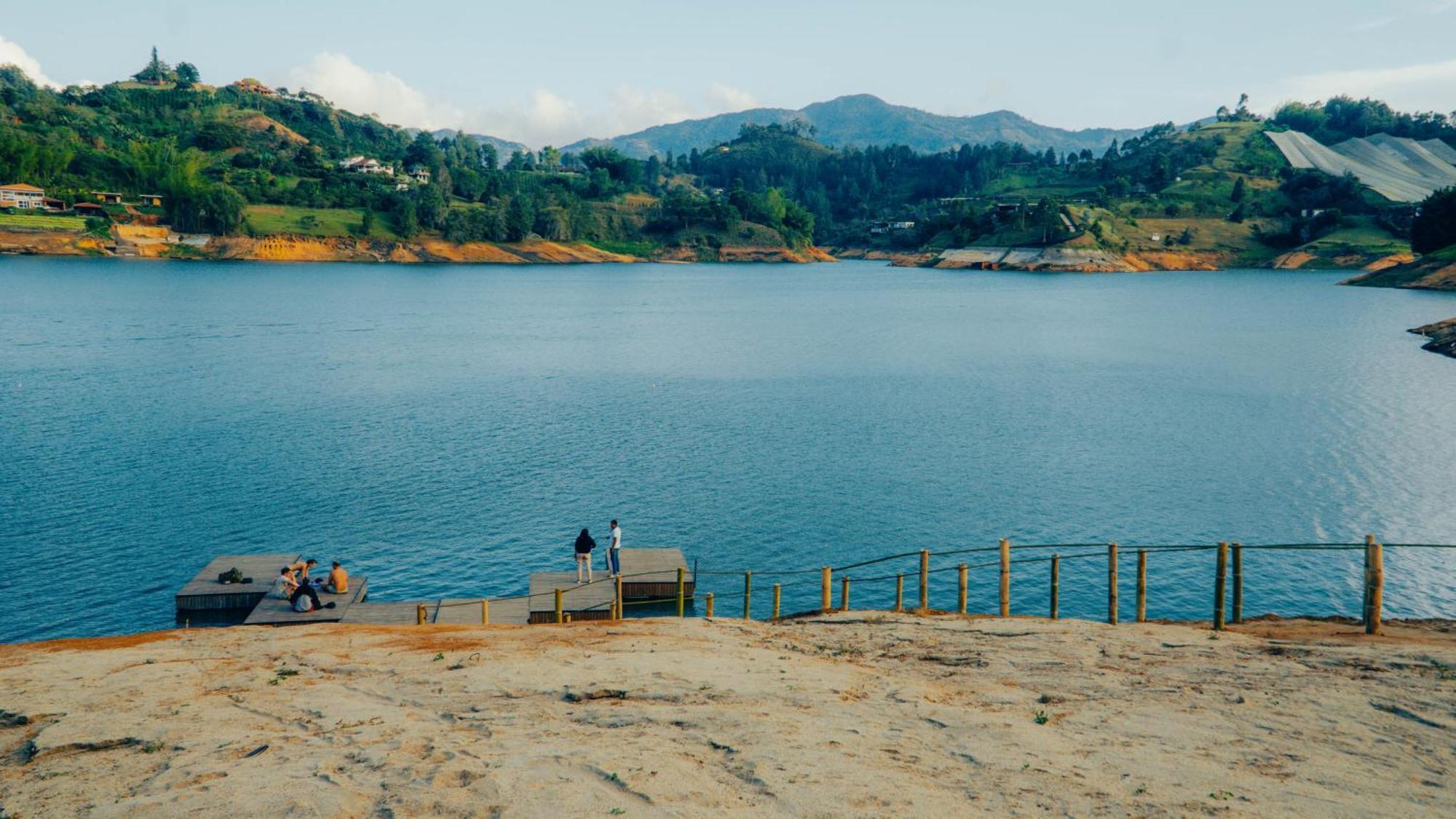Viajero Guatape Hostel & Lake Club エクステリア 写真